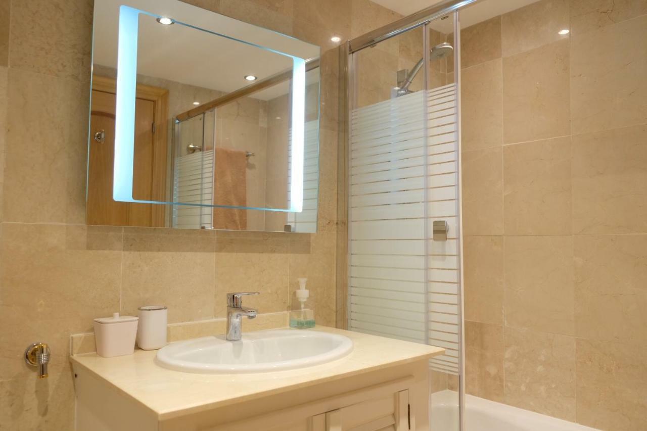 Luxury Modern Apartment With Terrace, Pool And Garage! Μαρμπέλλα Εξωτερικό φωτογραφία